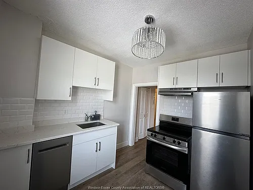 809 Erie St E #1 Photo 1