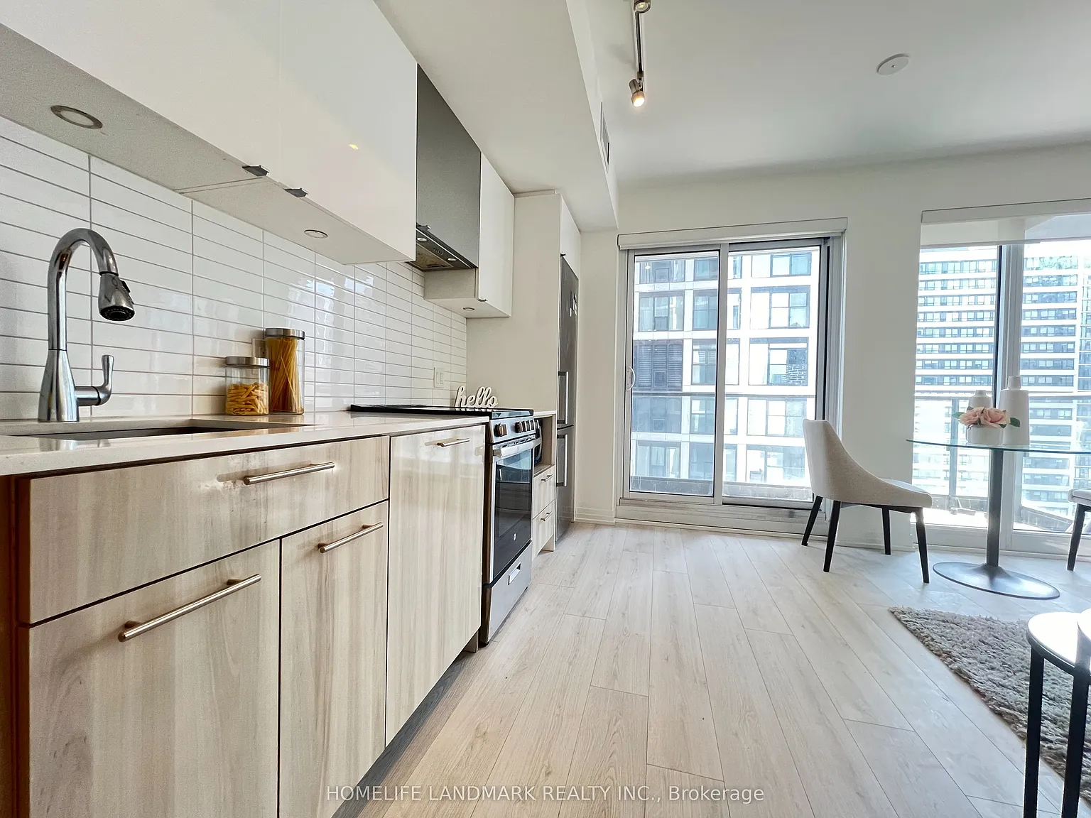 3 bed, $2,900 — Photo 2