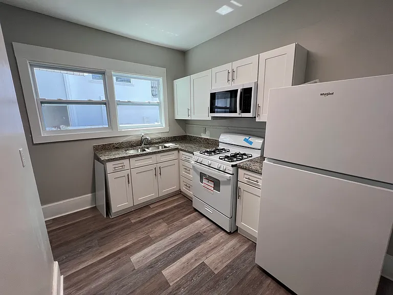 308 S Fremont Ave #B — Photo 4