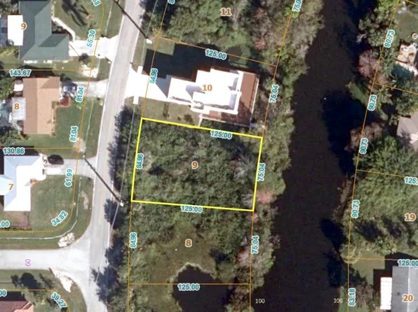 2549 SE Appleby Street, Port St Lucie, FL 34984