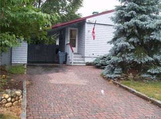 10 Jackson Ave, Centereach, NY 11720
