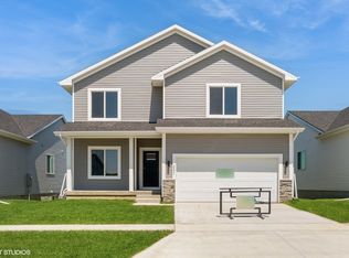 2231 Chan Dr, Adel, IA 50003