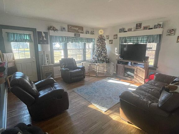 2nd image of 3414 Evanston Ave