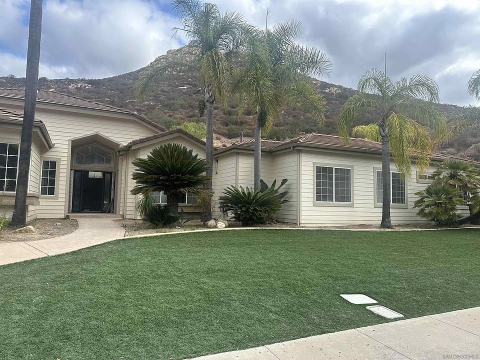 1st image of 15786 Hidden Valley Dr