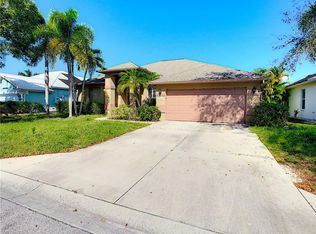 7542 Citrus Hill Ln, Naples, FL 34109