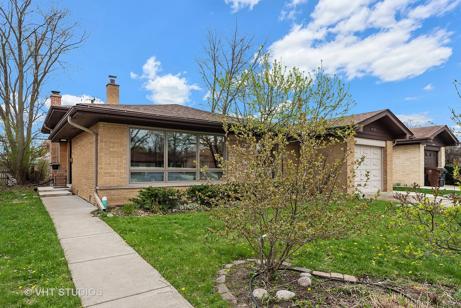 4121 Enfield Ave photo 1