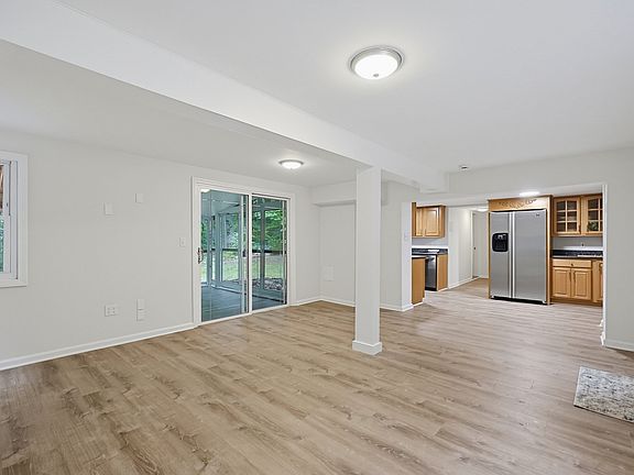 5th image of 15 Yale Rd