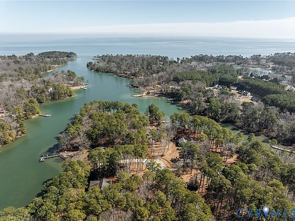 4th image of 258 Oyster Bay Rd