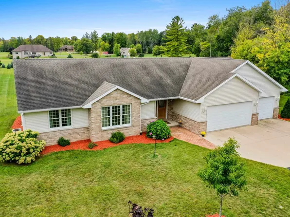 N5567 Henry Ct, Luxemburg, WI 54217