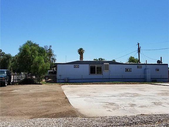 3rd image of 554 E Gordon Dr