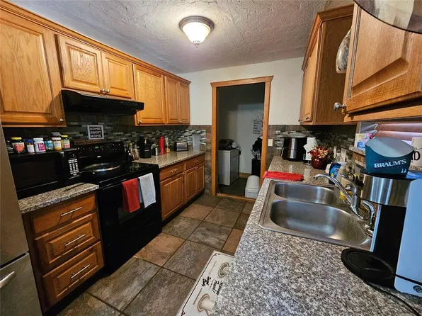121 SW 16th St, Moore, OK 73160