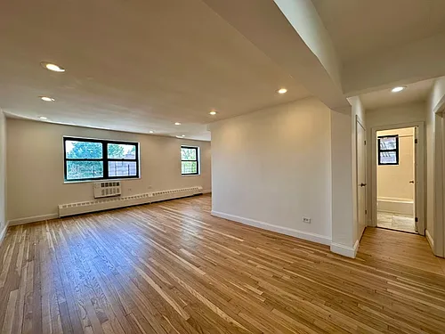 149-45 Northern Blvd #3P Photo 1