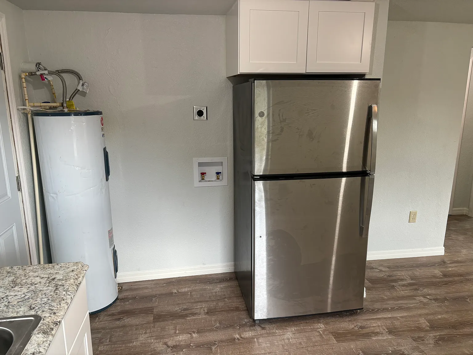 2 bed, 672 sqft, $1,200 — Photo 3