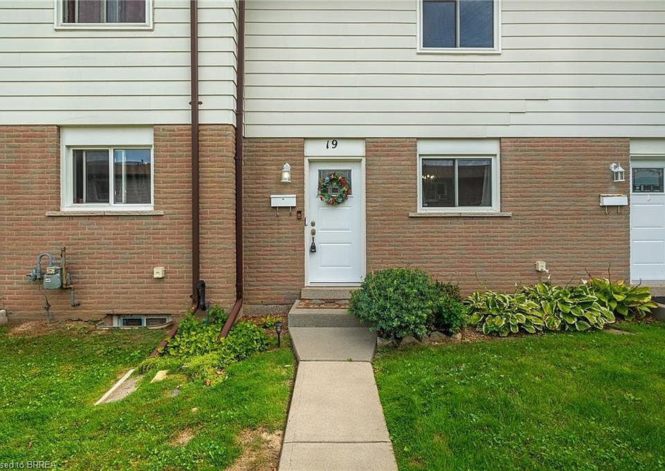 1st image of 379 Darling St #19