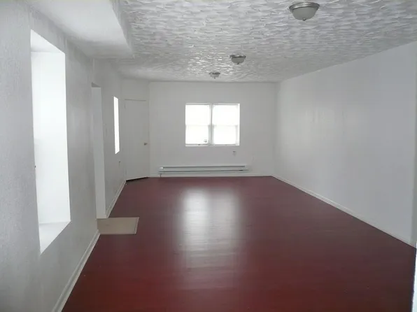 465 E Haines St, Philadelphia, PA 19144