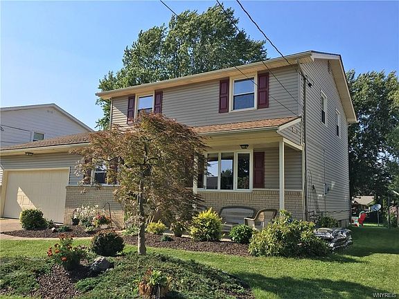 2nd image of 13 Briarwood Dr