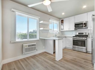 4837 Hayvenhurst Ave APT 16, Encino, CA 91436