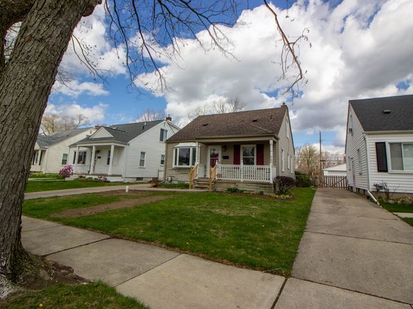 152 Highland Ave, Clawson, MI 48017