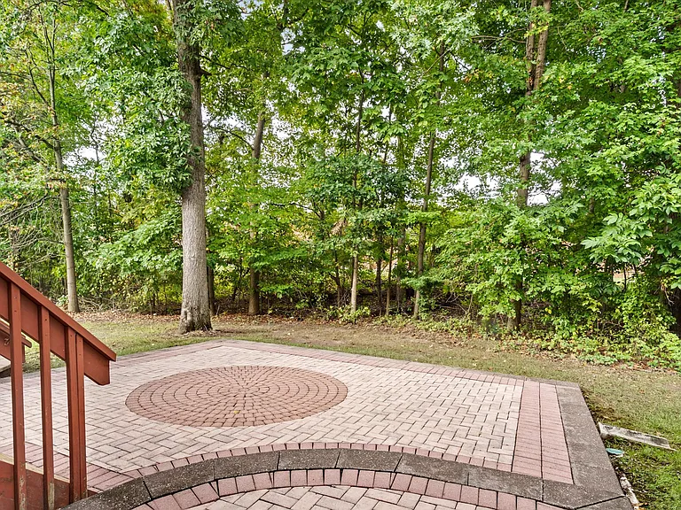 80 Tennyson Rd — Photo 13