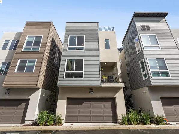 868 Coastal St, Richmond, CA 94804