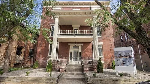 632 Prentis St Photo 1