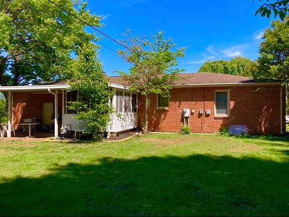 3rd image of 423 Magnolia Ave