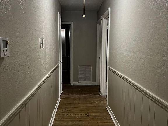 4th image of 3172 Woodrow St
