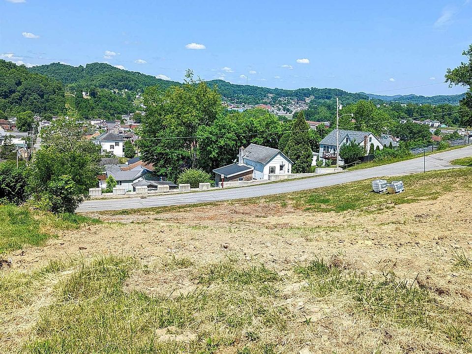 2nd image of 8030 Labrador Ln