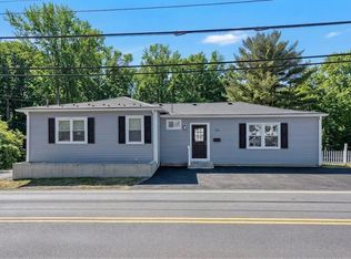 403-405 Commonwealth Ave, Warwick, RI 02886