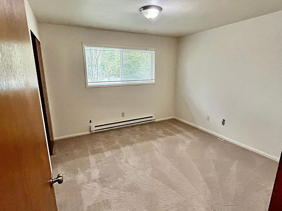 4th image of 17160 Avondale Way NE APT 6