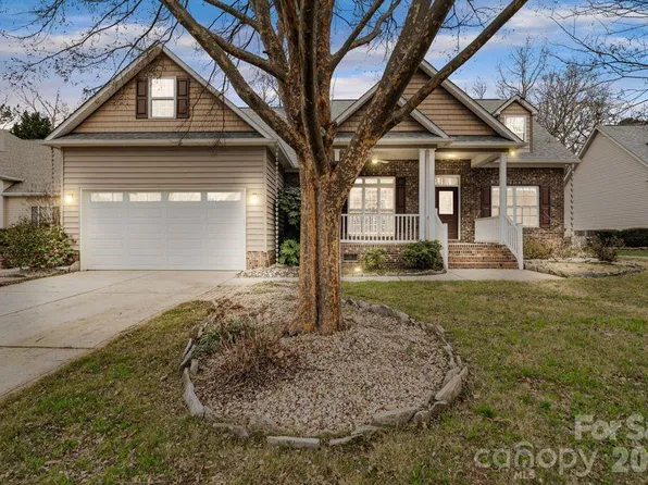 1613 Essex Hall Dr, Rock Hill, SC 29730