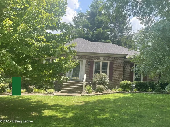 1105 Fawn Ct, La Grange, KY 40031