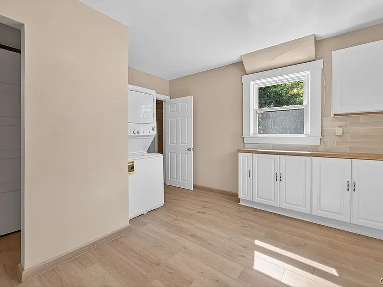 423 Wendell Ter — Photo 23