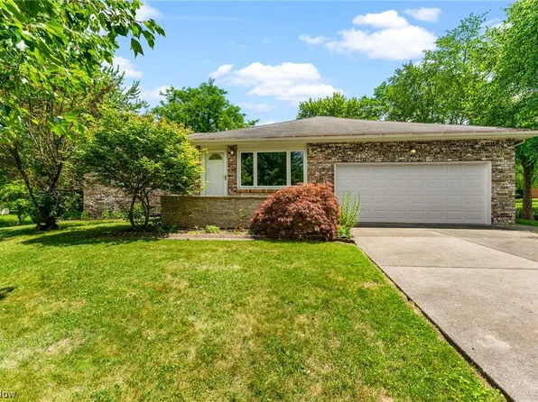 1027 Logan Ave, Mc Donald, OH 44437