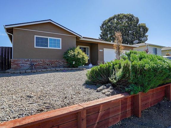 3rd image of 1333 Aster Dr