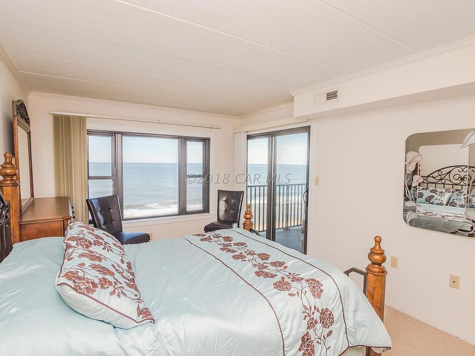 Ocean front master