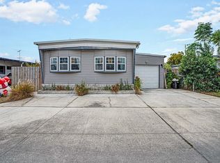 5124 Darlington Rd, Holiday, FL 34690