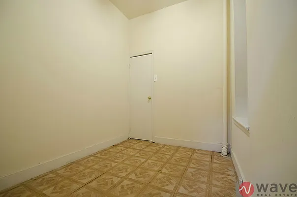 Rented by Wave Real Estate Group | media 15