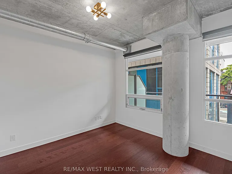 42 Camden St #303 — Photo 21