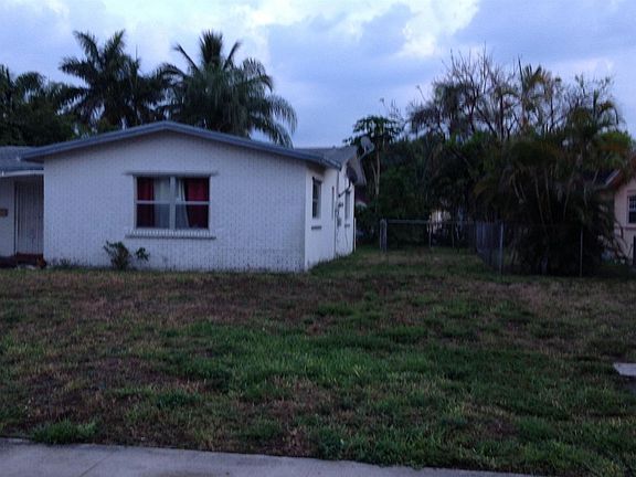 4th image of 6340 SW 10th Ct