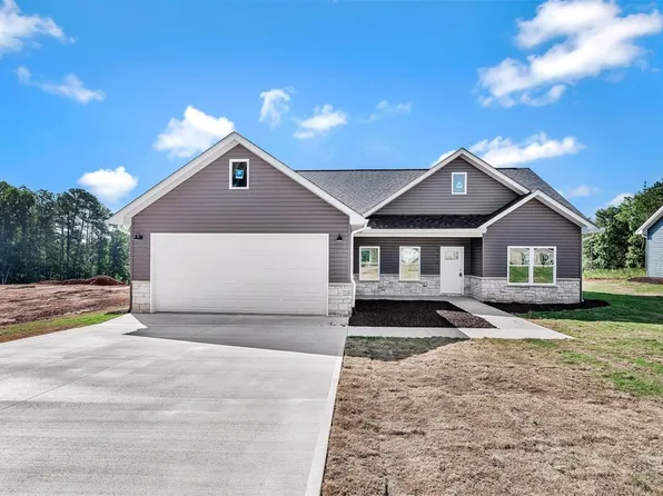 150 Sky Ln, Townville, SC 29689