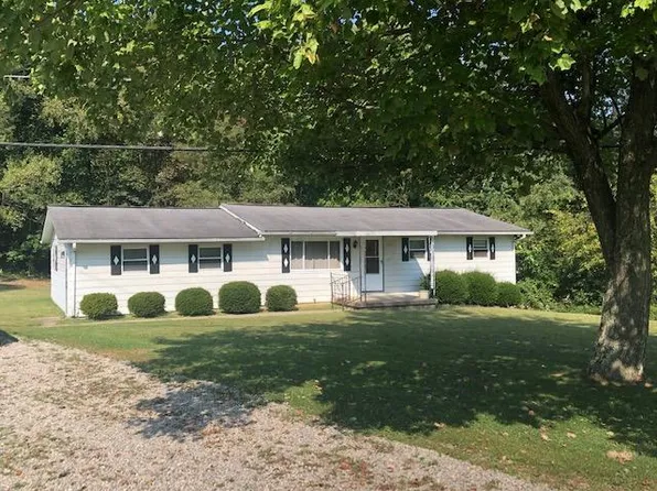 2935 S Pleasant Grove Rd, Zanesville, OH 43701