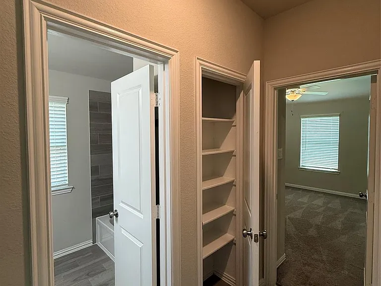 1562 Ancient Oak Ln — Photo 20