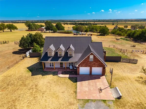 1120 N 7th St, Fort Cobb, OK 73038