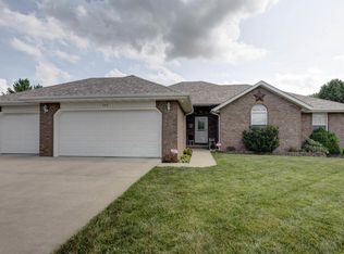 300 Redbud St, Sparta, MO 65753