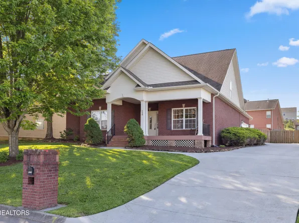 5620 Autumn Creek Dr, Knoxville, TN 37924