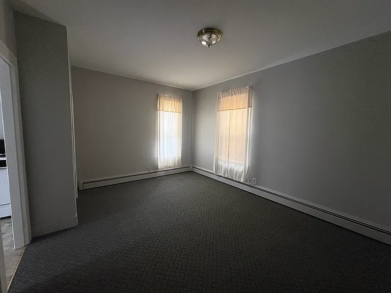 33 Elm St #1 — Photo 3