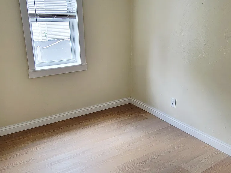 3443 Clearview Ave #2 — Photo 4