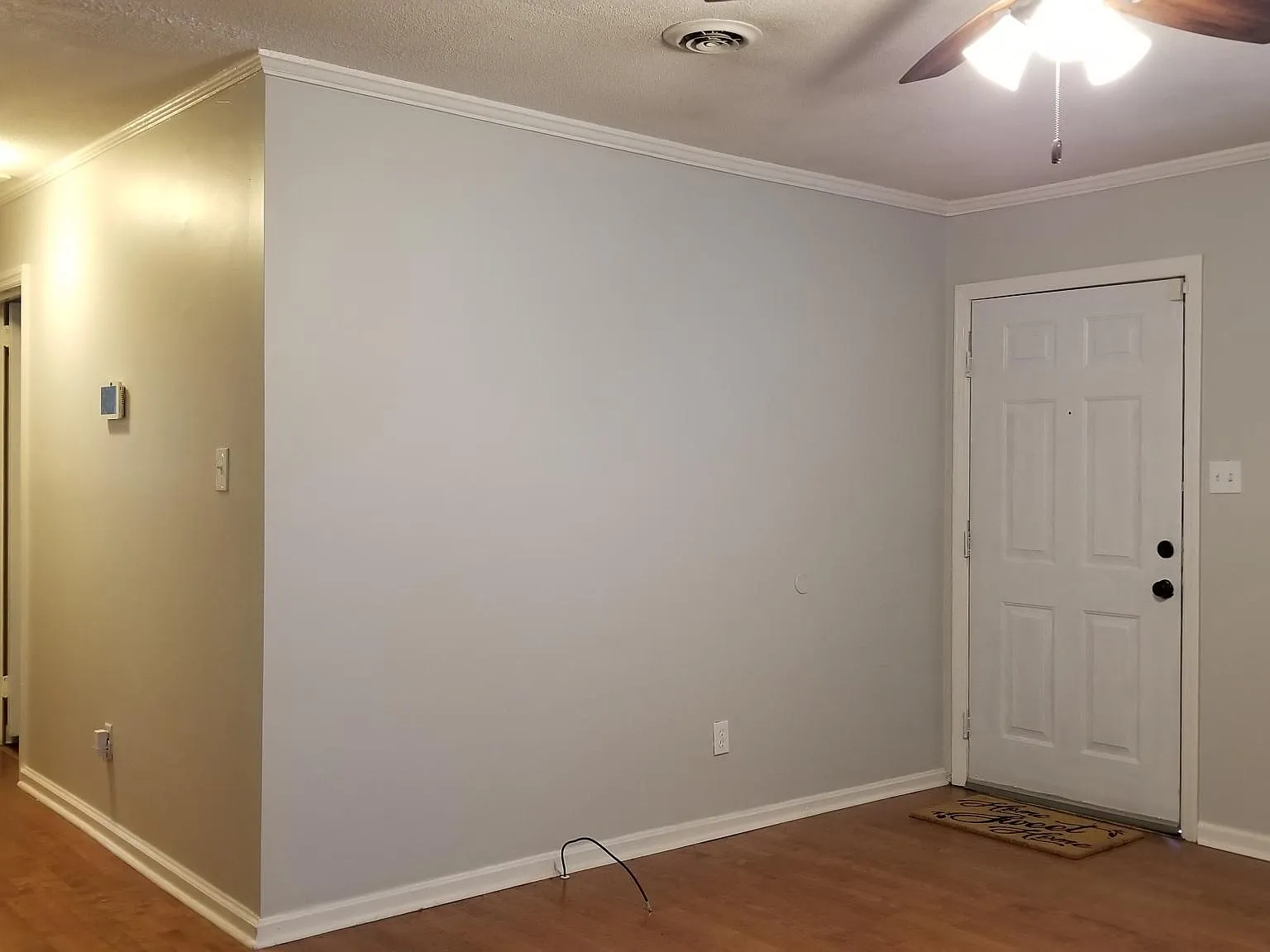 3 bed, 1.5 bath, 1420 sqft, $1,450 — Photo 2