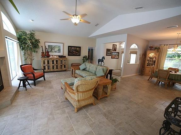 5th image of 2661 Crystal Cir